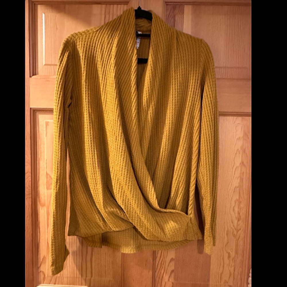 Anthropologie Mustard Yellow Pullover – XS – Draped Front Long Sleeve